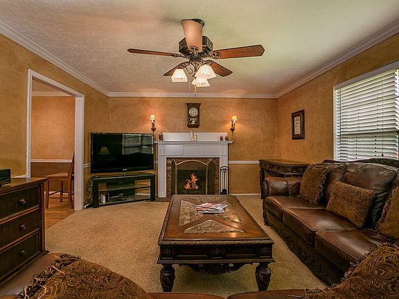 4th image of 4103 Pinehurst Dr