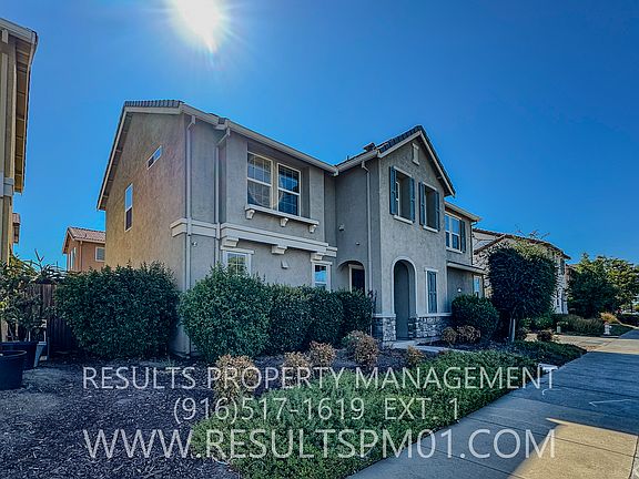 3rd image of 240 Uccello Way