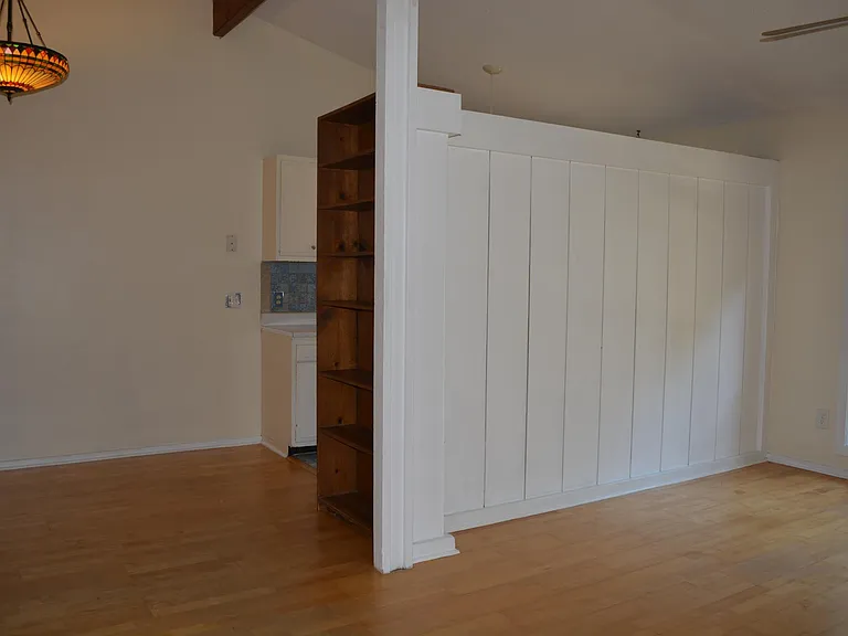 82 Mannsfield Crescent Way #B — Photo 8