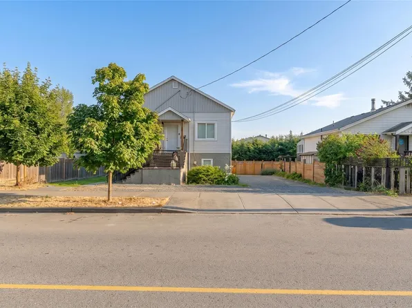 121 Harewood Rd, Nanaimo, BC V9R 2Y7