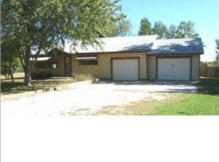 21192 Curtis Ave, Winfield, KS 67156