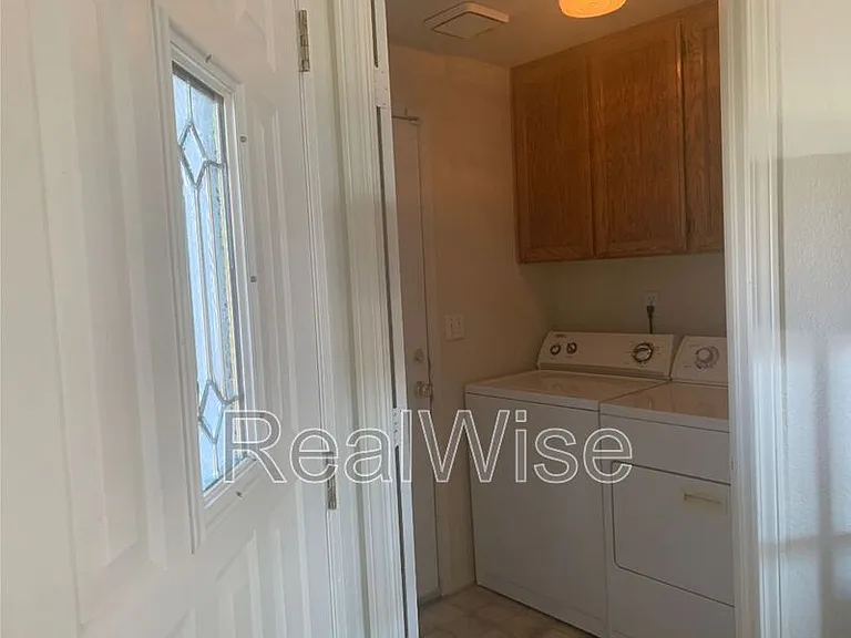 210 Sweetbrier Dr — Photo 29