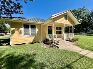 312 11th St, Somerville, TX 77879