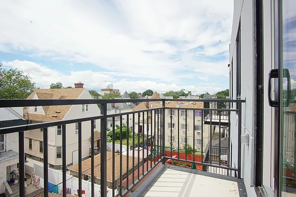 Rented by Lofts and Flats LLC | media 3