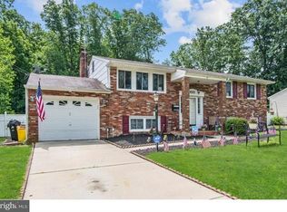 1005 Standish Dr, Turnersville, NJ 08012