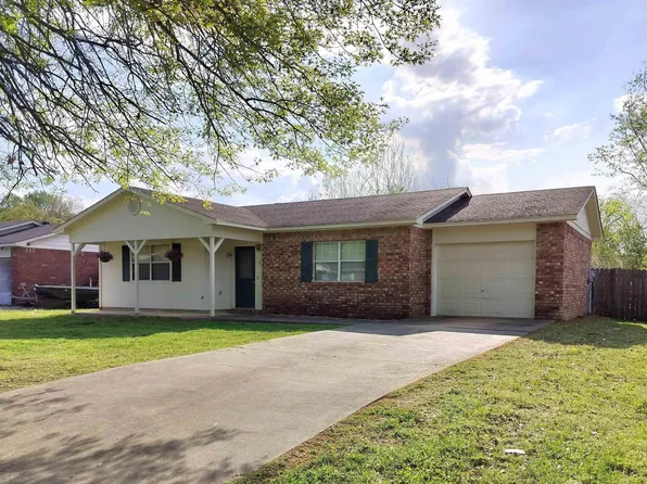 7 Killane St, Clarksville, AR 72830