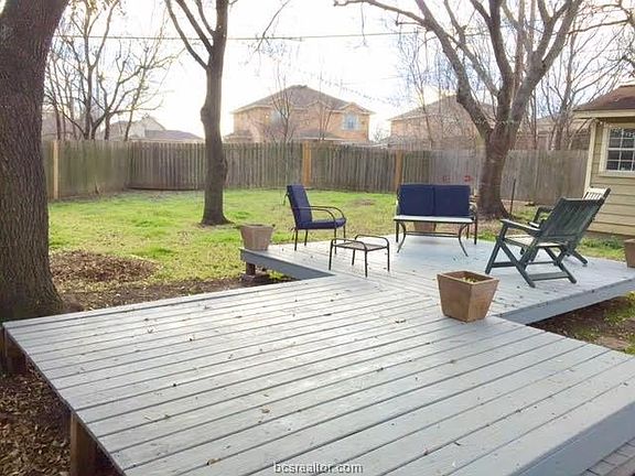 4th image of 2302 Auburn Ct