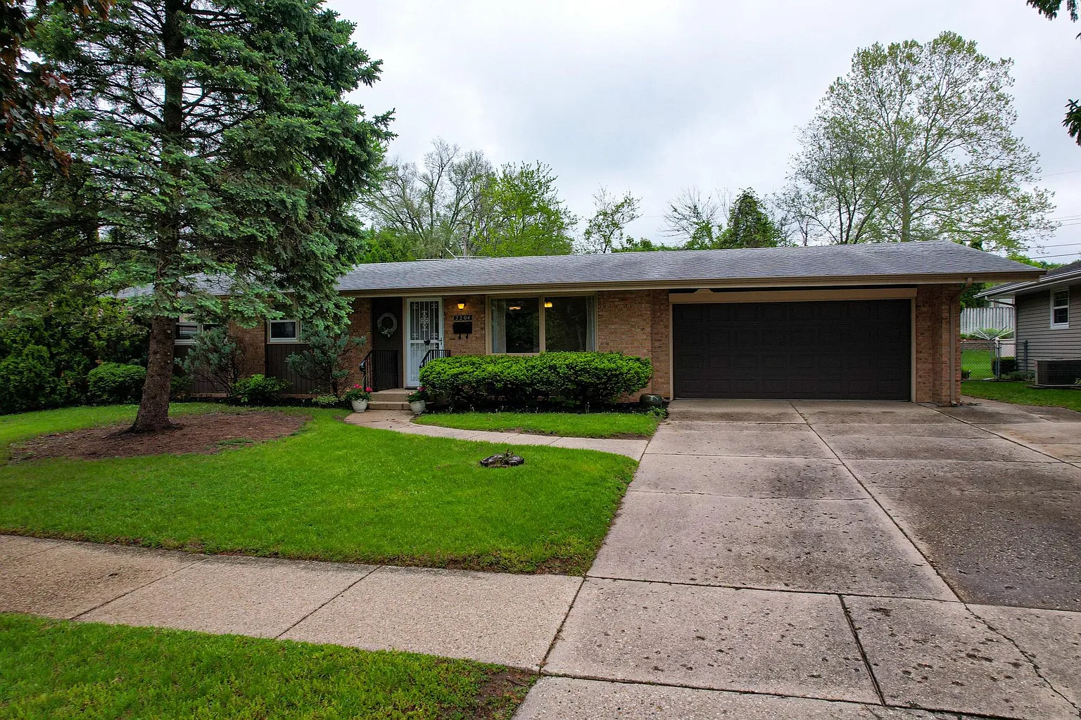 2204 Wyoming Dr photo 1