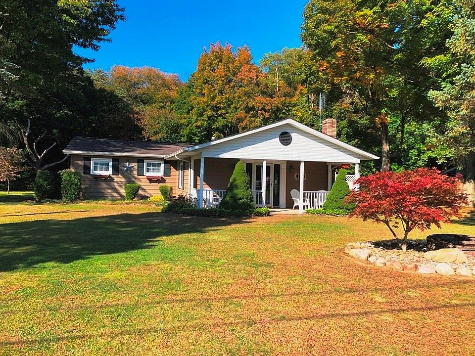 1st image of 460 Woodlawn Dr