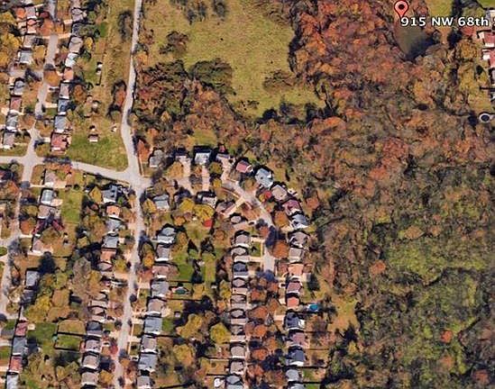 3rd image of 915 NW 68th St