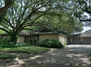 9403 Brig O Doon Cir, Houston, TX 77096