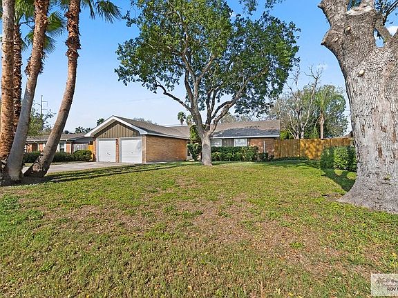 2nd image of 2225 Ella Ave
