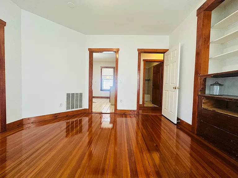 46 Speedwell St #2 — Photo 6