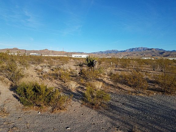 3rd image of 2506 W Oatman Hwy