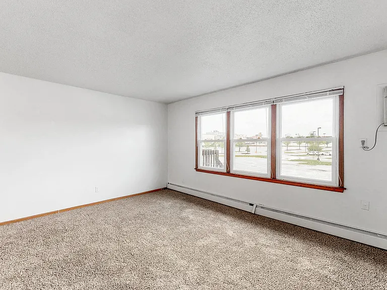 Plaza Manor — Photo 87