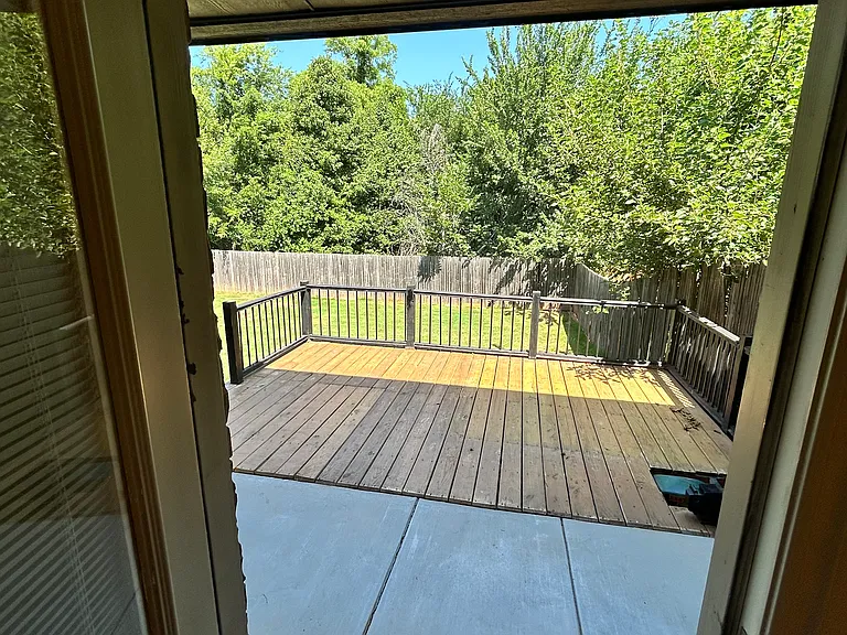 12021 Jadesdale Cir — Photo 23