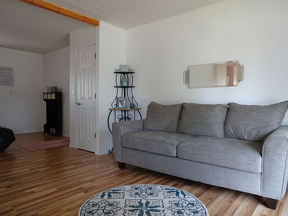 4th image of 2416 Brady Ln