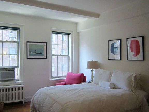 4th image of 24 5th Ave APT 812A