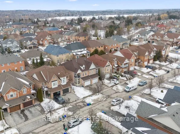 62 Colonial Cres, Richmond Hill, ON L4E 3X3
