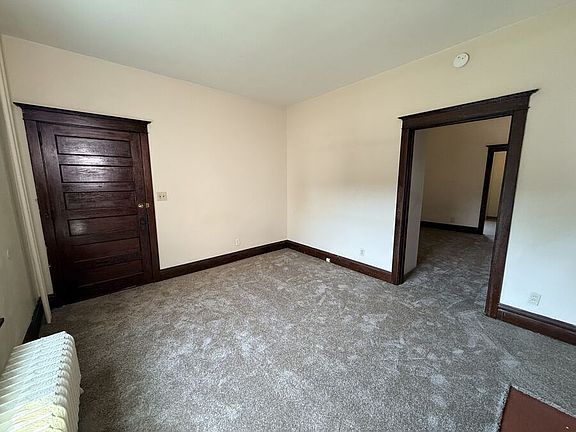 3rd image of 827 2nd St #1