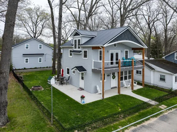 735 Waterfront Dr, Coldwater, MI 49036