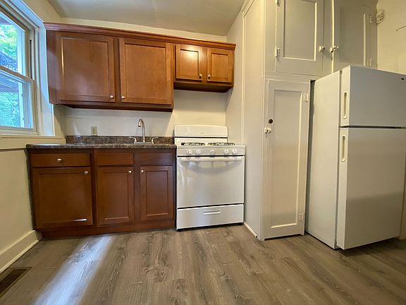 2nd image of 173 Pennwood Ave APT 2
