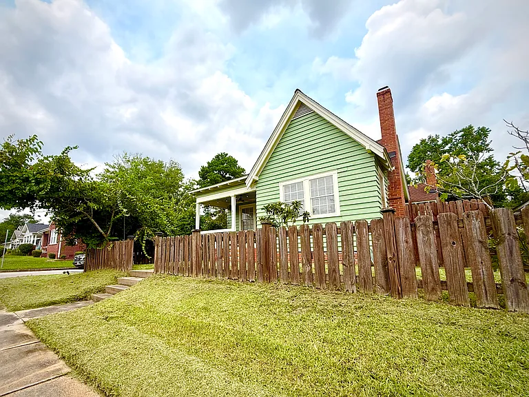 1801 Ann St — Photo 1