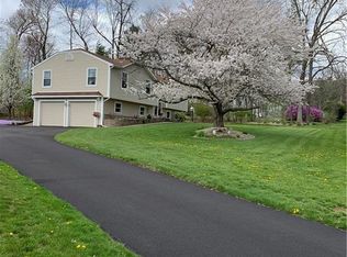 43 Rye Hill Cir, Somers, CT 06071