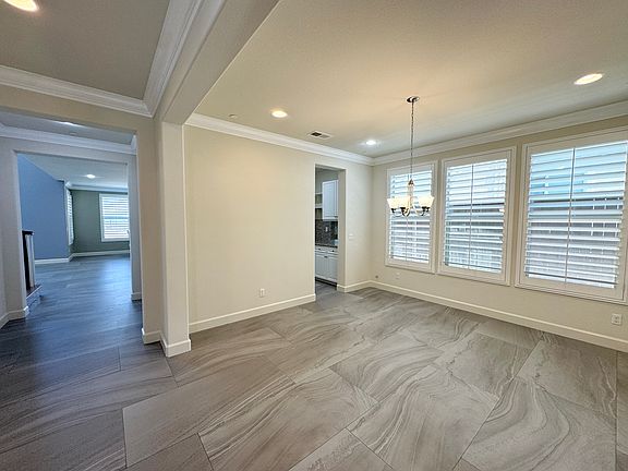 5th image of 234 Flores Ln