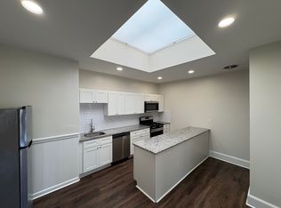 996 Chestnut St APT 2, Newton, MA 02464