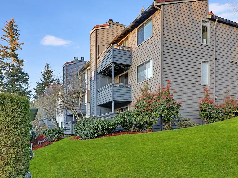 Taluswood Apartments — Photo 28