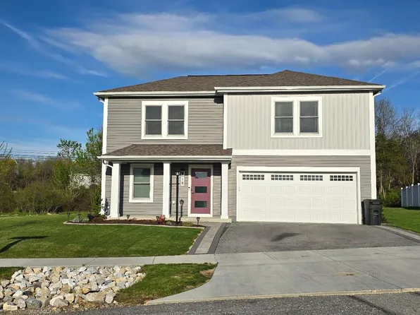 18 Chesterfield Rd, New Oxford, PA 17350