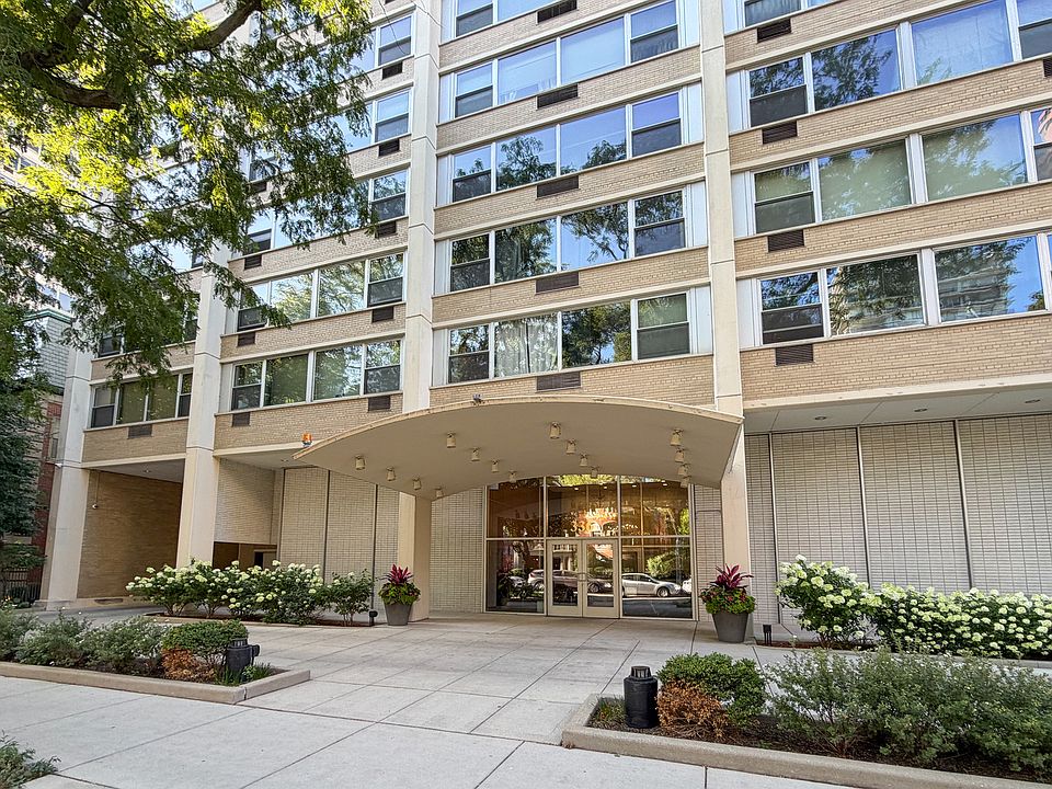 1st image of 336 W Wellington Ave APT 1901