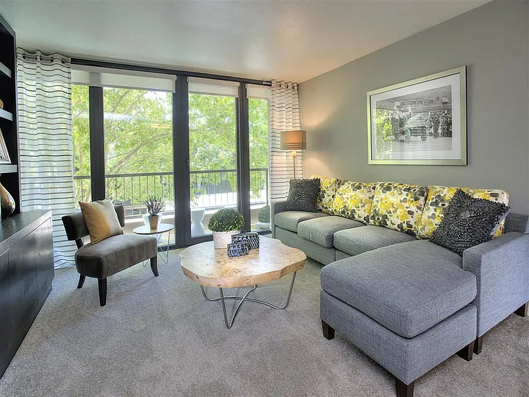 Harrison Tower Apartment Homes — Photo 8