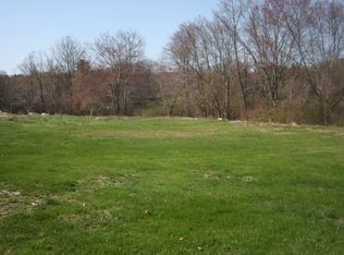 19 Chapman Ave, Quaker Hill, CT 06375