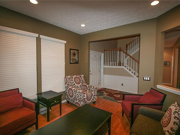 4th image of 13973 Avalon East Dr