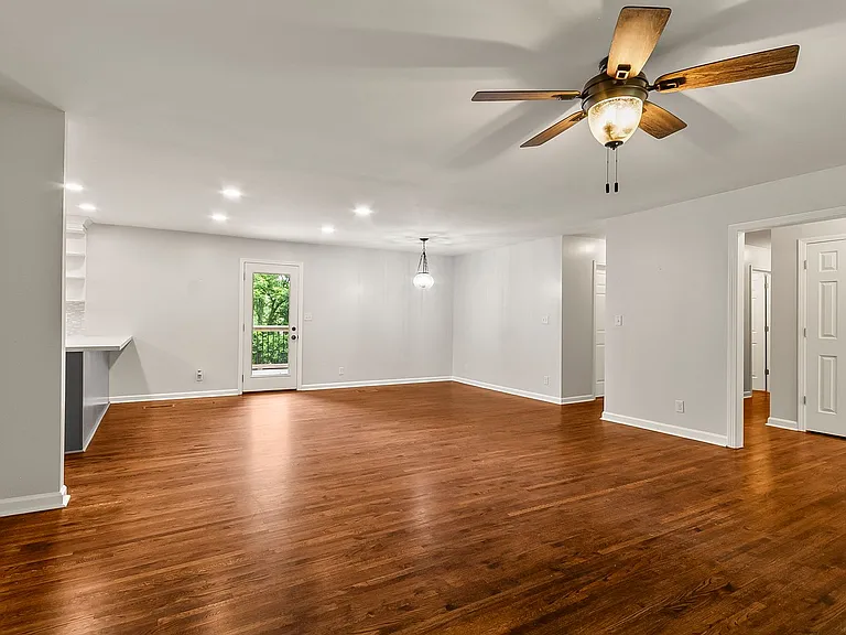 3 Hickory Ln — Photo 6