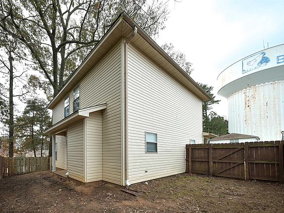 5th image of 3202 Fawn Dr