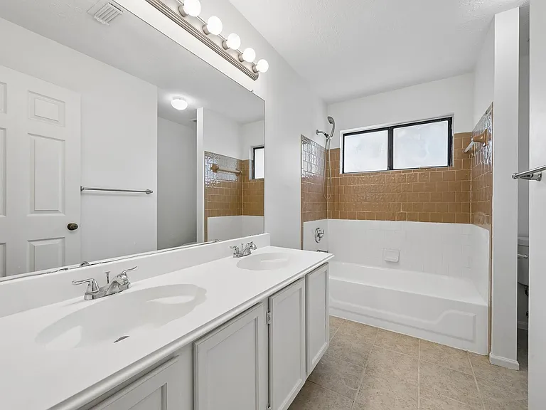 15251 Kelbrook Dr — Photo 23