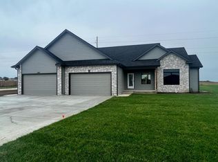 2621 Ridgehill Dr, Salina, KS 67401