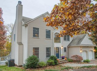 7 William Dr, Rockaway, NJ 07866