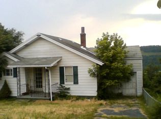 290 Riverview Ave, Windsor Heights, WV 26075