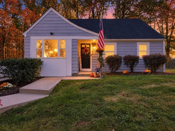 15 Cross St, Bellingham, MA 02019