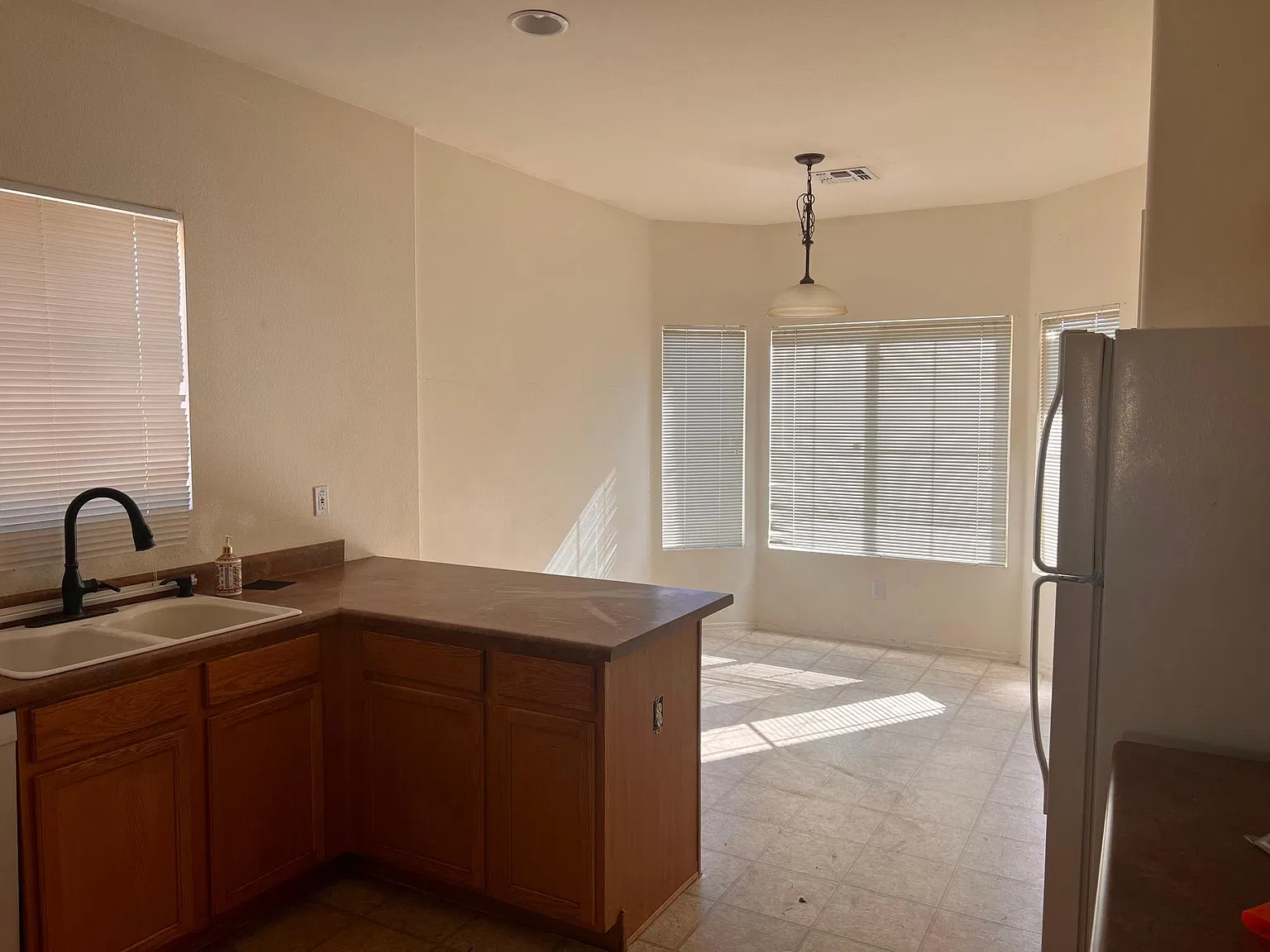40720 N Capital Ct — Photo 2