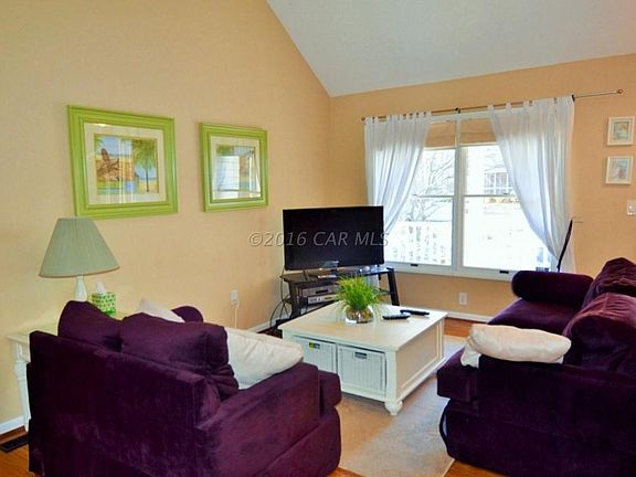 59 Abbyshire Living Room Window Natural