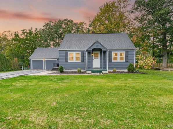 2294 Lkpt Olcott Rd, Newfane, NY 14108