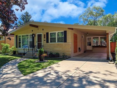 9436 Lotus Ave, Skokie, IL, 60077