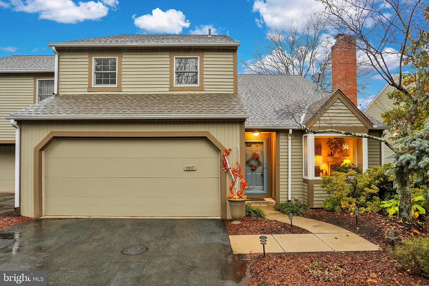 1917 Meadow Ln photo 1