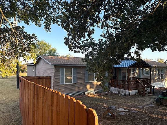 3rd image of 1117 County Road 805