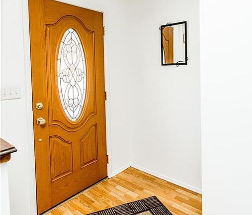 3rd image of 107 Timwood Dr